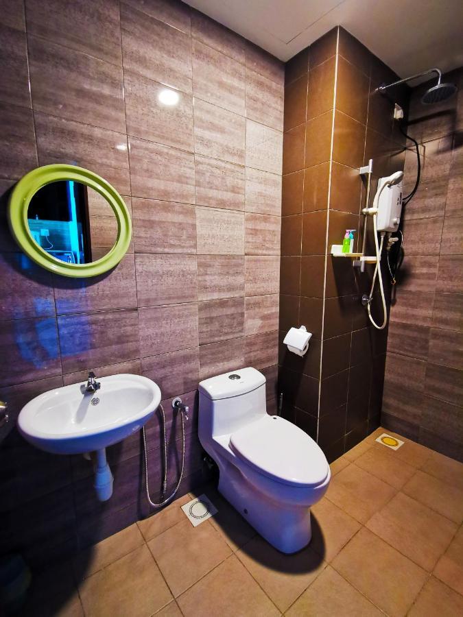 Апартаменты Simfoni Level 39 Superior Designer Studio With 100Mbps Wifi & Netflix Kampong Baharu Balakong Экстерьер фото